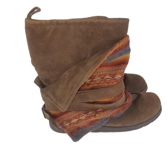 Muk Luks Slope Nikki,Belt Wrap and Sweater Knit Boots,Polyester Tricot Lining - Picture 4 of 8